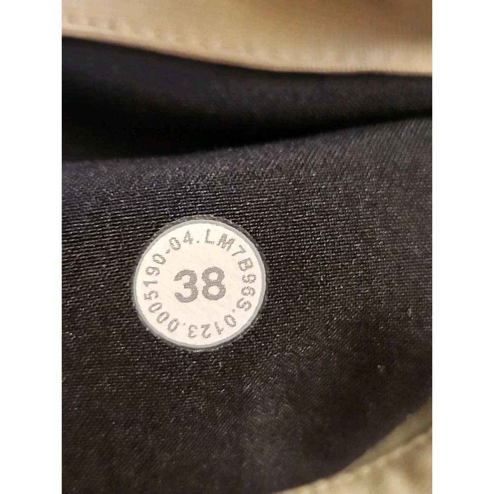 Lululemon Commission Short Classic 38 x 9 Tan Beige